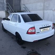 ВАЗ (LADA) Priora 1.6 MT, 2014, 212 000 км, с пробегом, цена 555 000 руб.