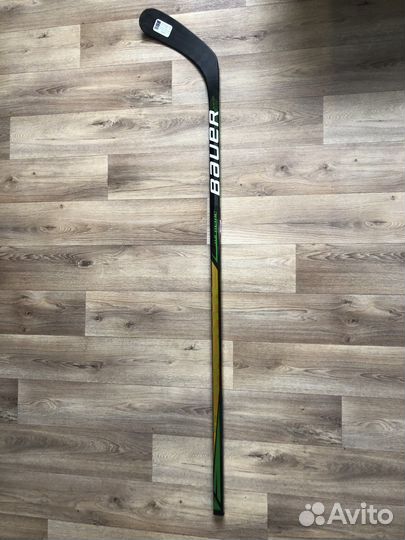 Клюшка хоккейная