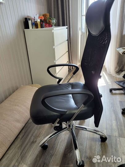 Компьютерное кресло