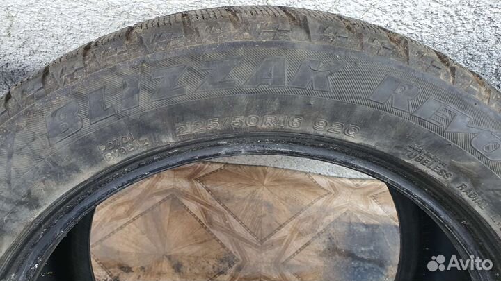 Bridgestone Blizzak Revo2 225/50 R16