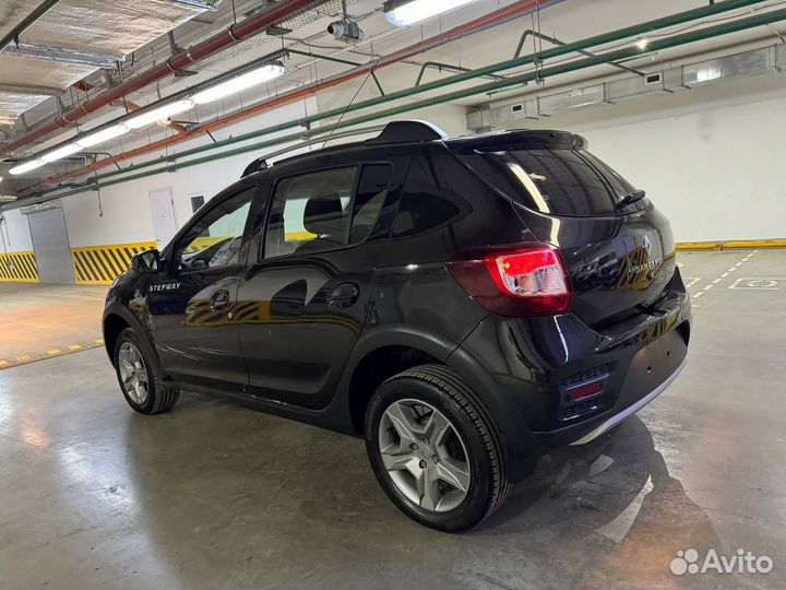 Renault Sandero Stepway 1.6 МТ, 2020, битый, 16 078 км
