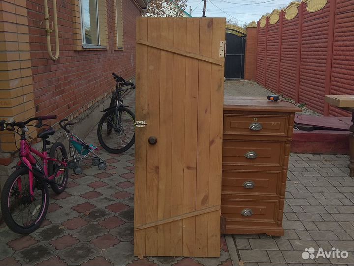 Дверь деревянная