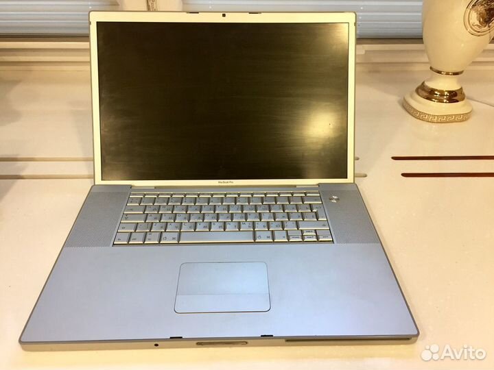 Apple MacBook Pro (17 дюймов конец 2009)