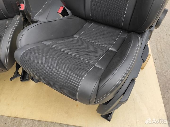 Салон Recaro на Opel Astra J OPC