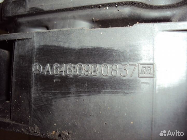 Впускной коллектор Мерседес Вито Виано 639