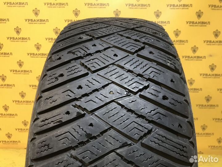 Goodyear Ultragrip Ice Arctic 215/50 R17 95T