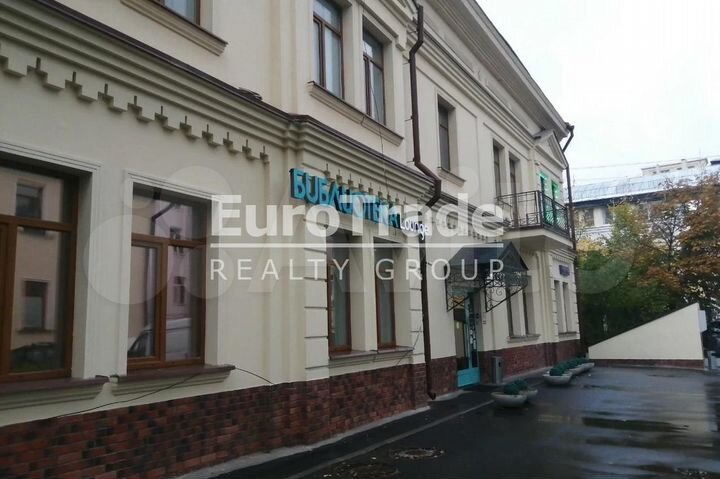 Продам торговое помещение, 973 м²