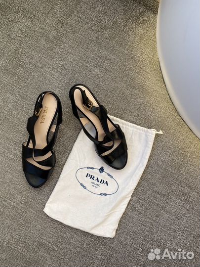 Оригинальные туфли Prada