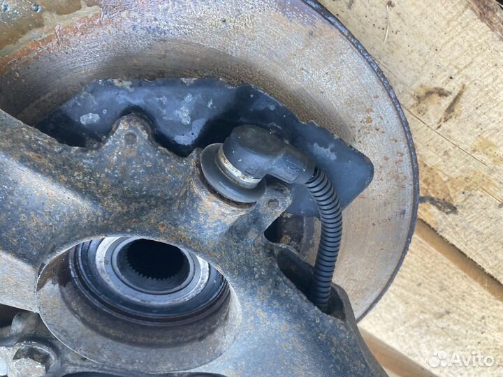 Поворотный кулак audi a4 b5