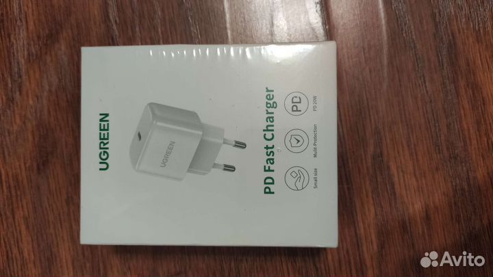 Зарядное устройство Ugreen 20 Вт Type-C