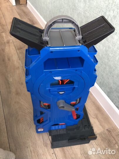 Hot wheels гараж 35 машинок