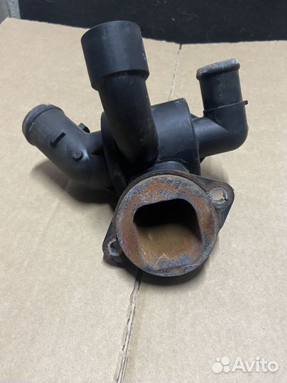 Термостат.Рабочий. 03L 121 111AE passat b7 2.0 tdi