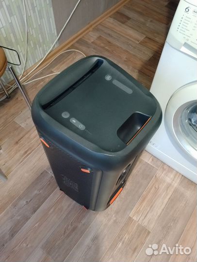 Акустические колонки jbl