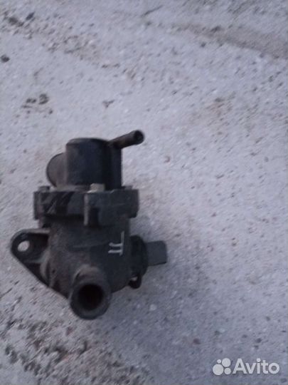 Skoda Fabia корпус термостата