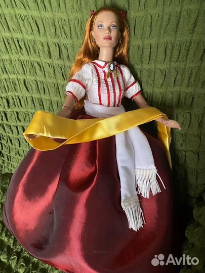 Наряд на куклу Скарлетт. 