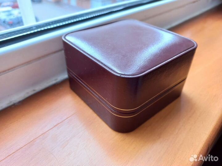 Коробки для часов и украшений