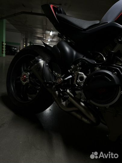 Ducati Streetfighter V4SP 22 Arrow+cnc