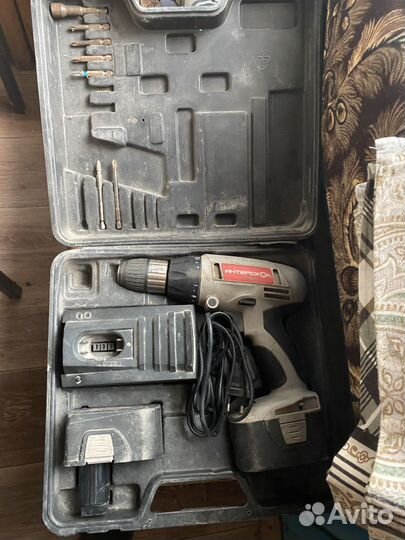 Шуруповерт интерскол