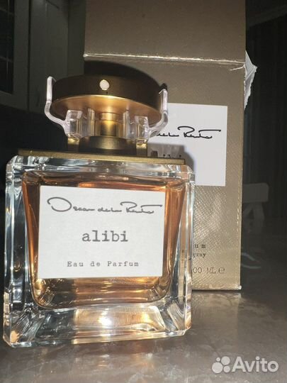 Oscar de la Renta Alibi