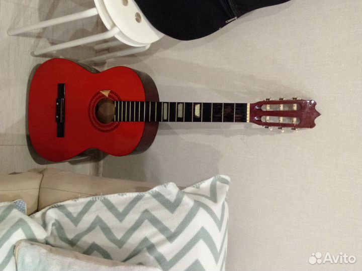 Классическая гитара martinez