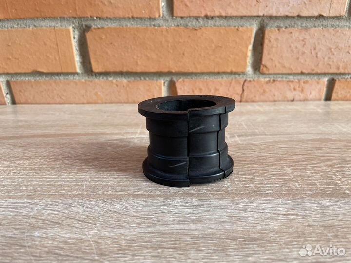 Втулка стабилизатораToyota 4881560320