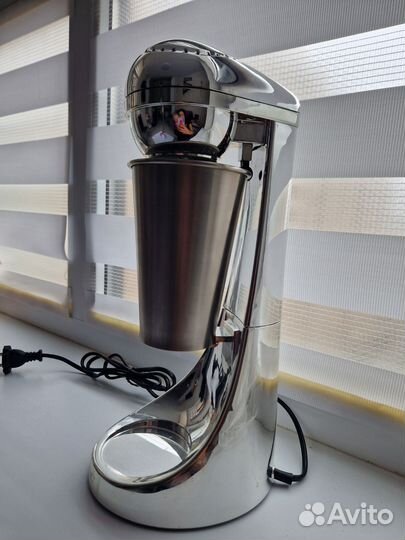 Капучинатор и миксер для коктейлей