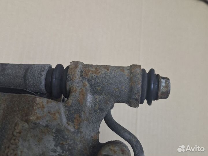 Суппорт передний правый Kia Picanto 2 TA