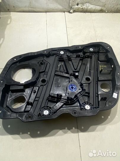 Стеклоподъемник (передний правый) (Hyundai Sonata)