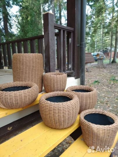 Набор кашпо из ротанга