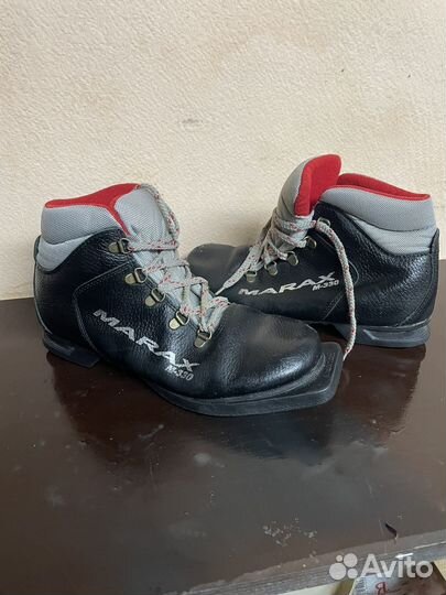 Беговые лыжи