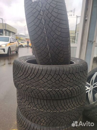 Nokian Tyres Hakkapeliitta R5 SUV 275/50 R21 113R