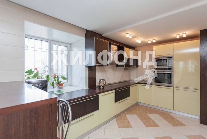 4-к. квартира, 188,6 м², 9/16 эт.