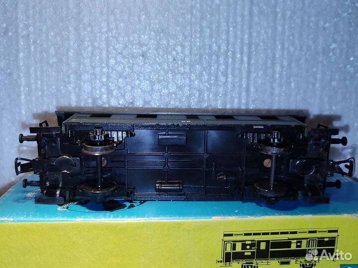 Пассажирский вагон 1/87 Piko GDR