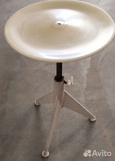 Стул металлический не винтовой времен СССР