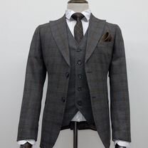 Мужской классический костюм, Москва