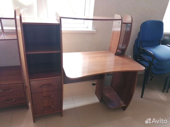 Компьютерный стол