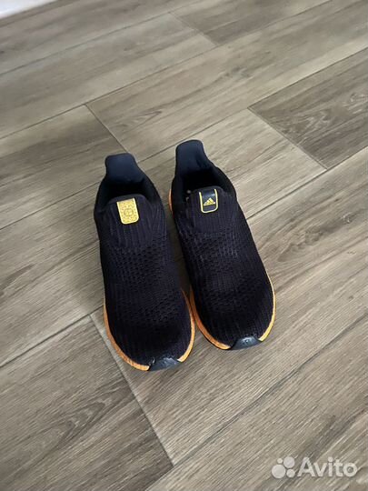 Кроссовки Адидас оригиналы 26 см