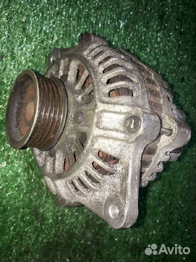 Генератор EJ18 Subaru Legacy BC3 23700AA180