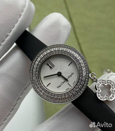 Женские часы Van Cleef