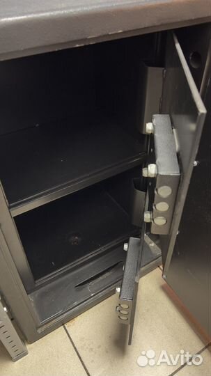 Сейф Рипост для денег и документов 2 класс