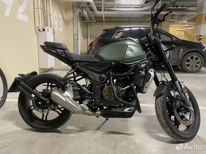 Мотоцикл voge 300ac