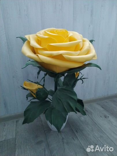 Светильник Роза ростовая в горшке торшер