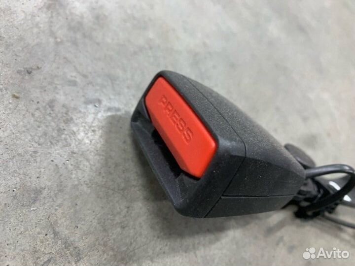 Ответная часть ремня безопасности задняя левая Bmw