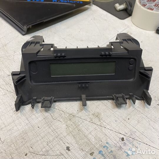 Часы Renault Megane 2