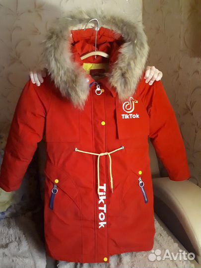 Пуховик на девочку