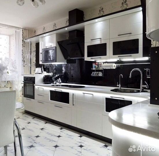 Кухня угловая на заказ.мдф фасады