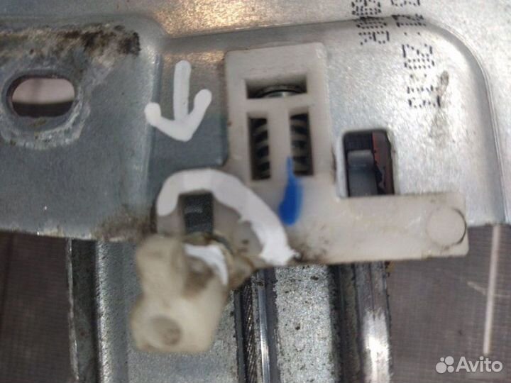 Стеклоподъемник передний левый Renault Sandero