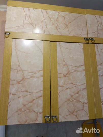 Кухонные шкафчики навесные б/у 2 шт