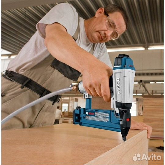 Сотрудник на мебельное производство