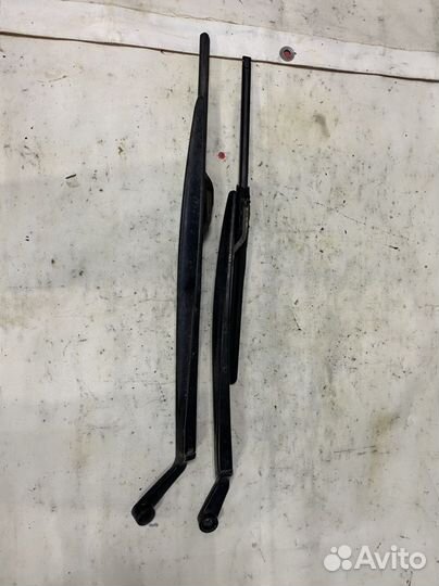 Поводки дворников (стеклоочистителя) Приора, Ваз